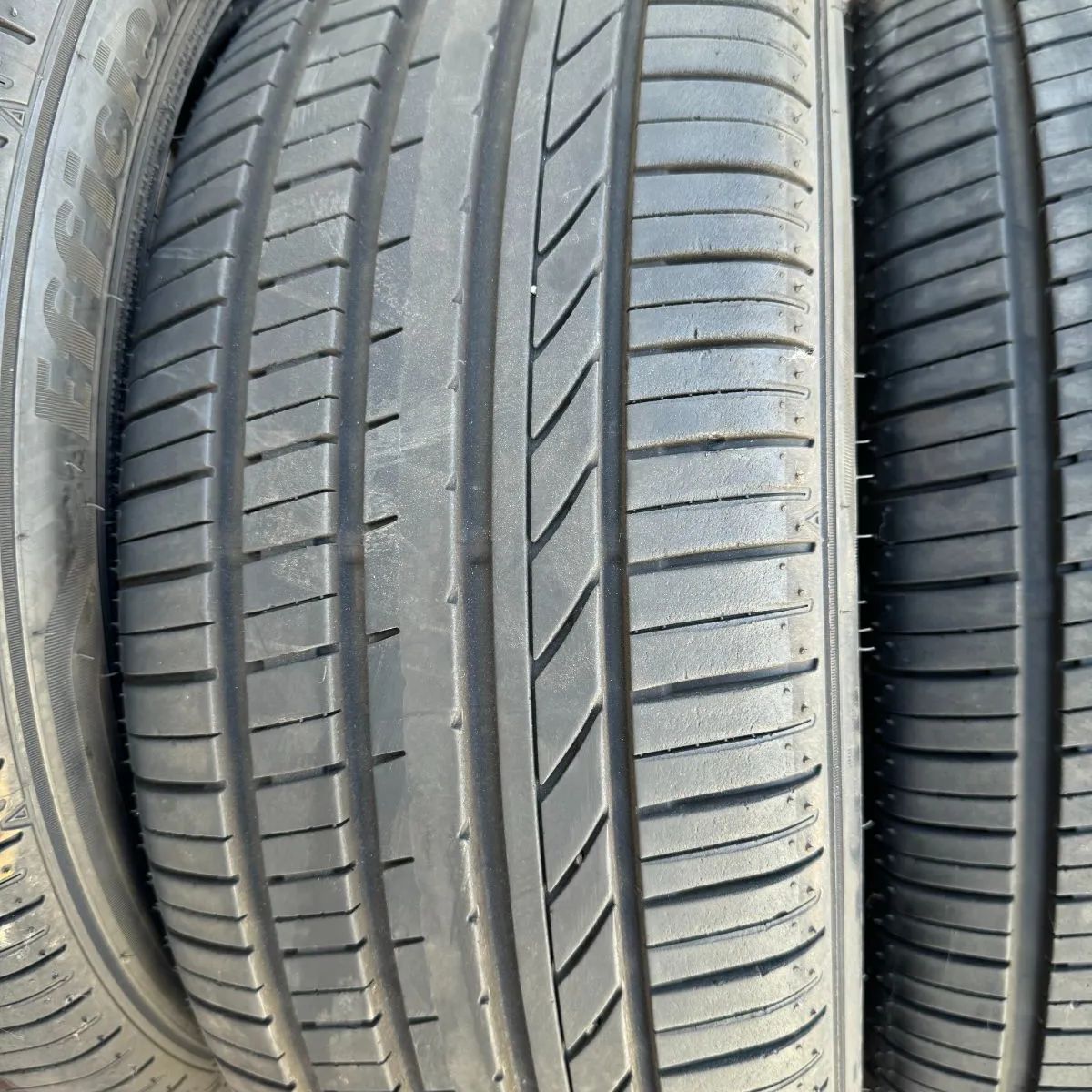 グッドイヤー　225/50R17　中古タイヤ４本セット！