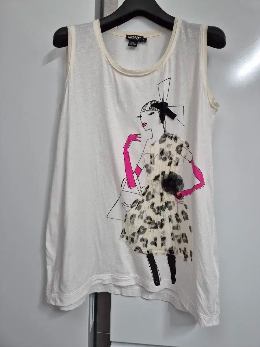 DKNY 白 プリント ノースリーブ Tシャツ