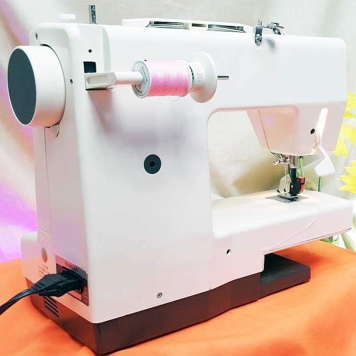 SINGER - 【◆MERRITT◆使いやすい家庭小型用ミシン SR-800】整備済み品 ◇MERRITT◇使いやすい家庭小型用ミシン SR-800】整備済み品