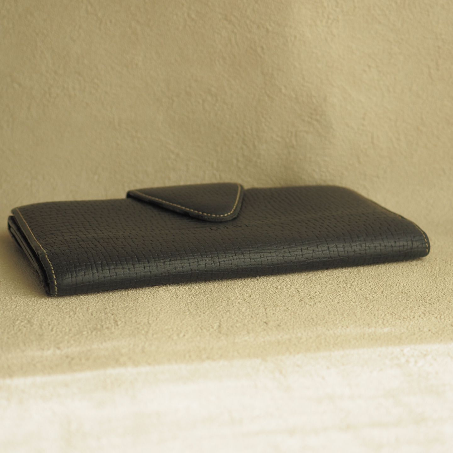 ロエベ LOEWE 長財布 ウォレット ブラック ステッチ レザー ロエベ LOEWE 長財布 ウォレット ブラック ステッチ レザー
