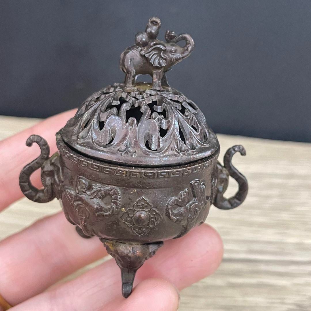 銅 細工 浮彫り百福網蓋薫香炉 茶道香炉 工芸品 美術品 置物 銅 細工 象蓋香炉 塔香炉 檀香炉 香具茶台薫香炉 工芸品 置物