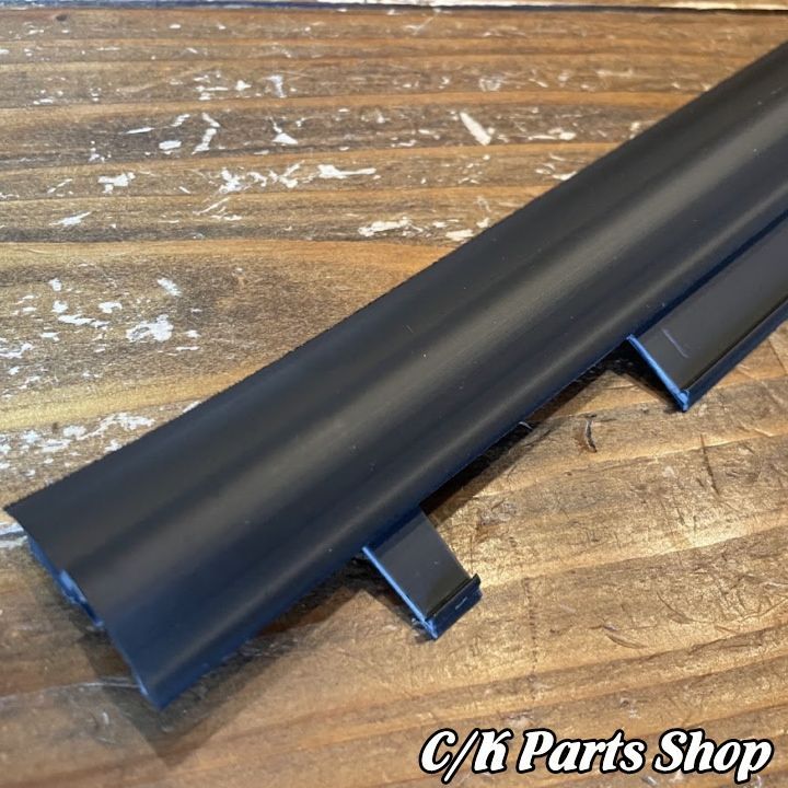 水切りモール フロント左 アウター 88-99年 C1500 K1500 サバーバン ブレイザー タホ ユーコン エスカレード ウェザーストリップ 運転席