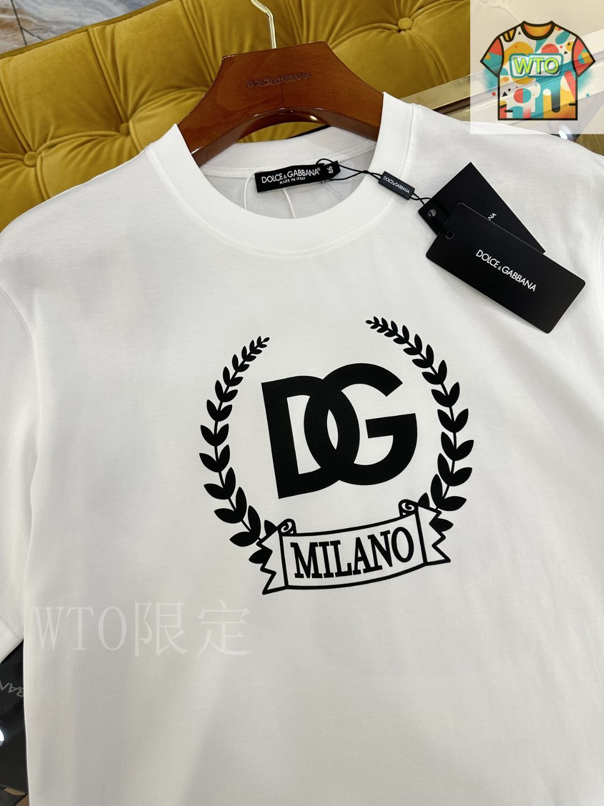 DOLCE & GABBANA リッププリント Tシャツ フリル レース ロゴ Jersey T-shirt with crystal DG embellishment in Multicolor