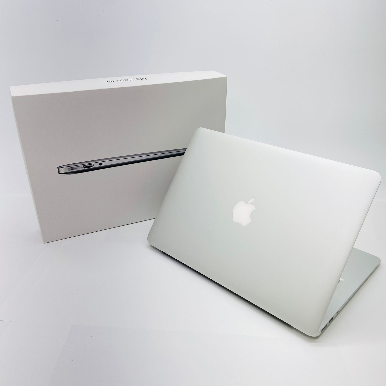 Apple MacBook Air 13インチ (Early 2015) Core i5 1.6GHz/8GB/SSD 
