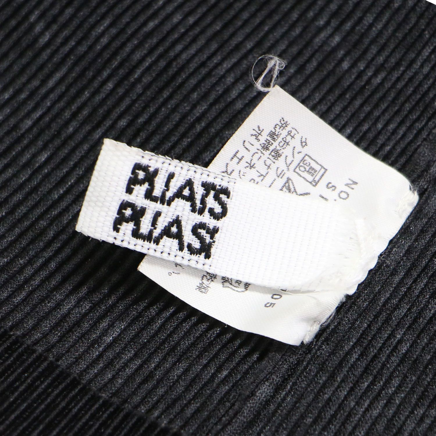 プリーツプリーズ カットソートップス ブラック 3 L PLEATS PLEASE プリーツプリーズ カットソー ブラック 黒 サイズ