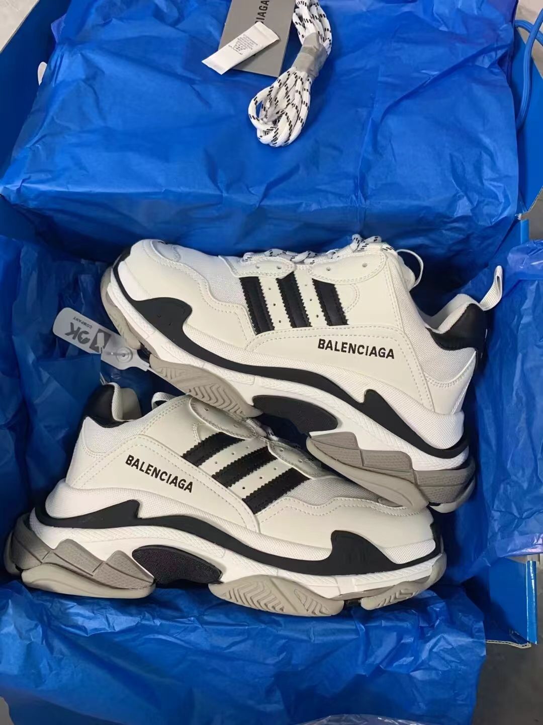 ADIDAS x BALENCIAGA TRIPLE S ホワイト