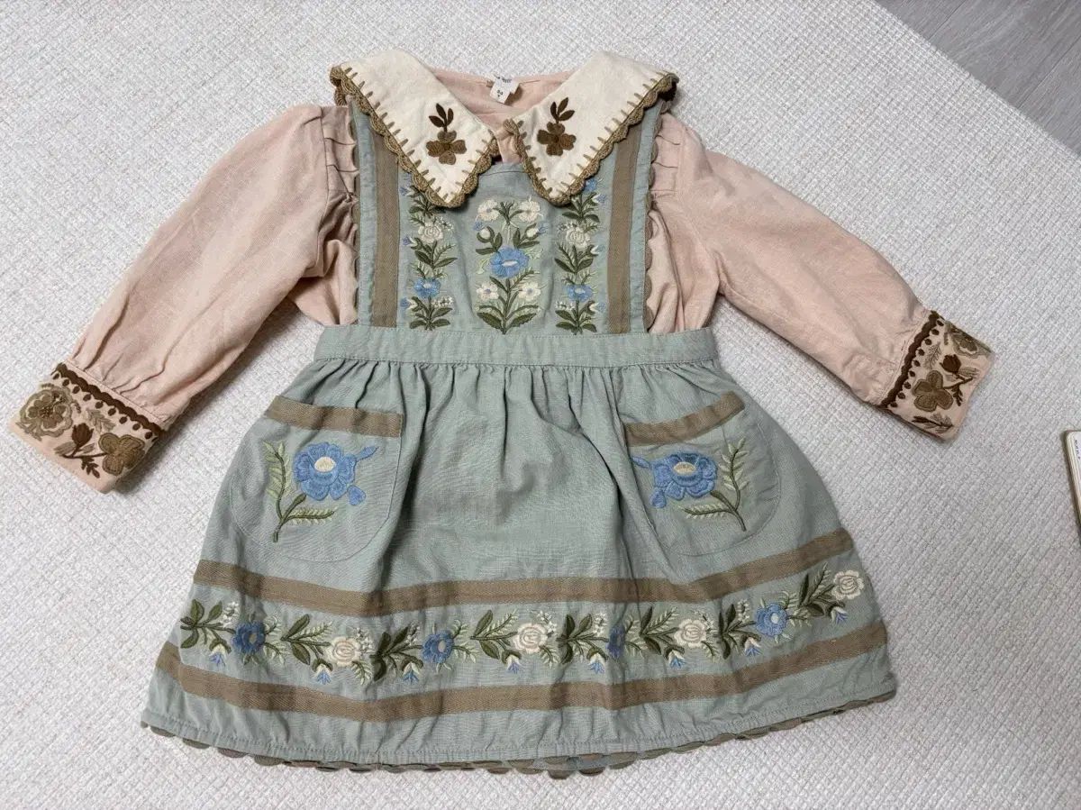 アポリナ ゲルディフィナ 2 ー 3 ピンクブラ