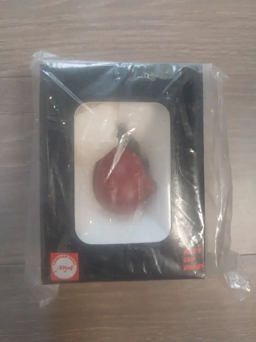 バーサーク ベヘリット ネックレス 売ります