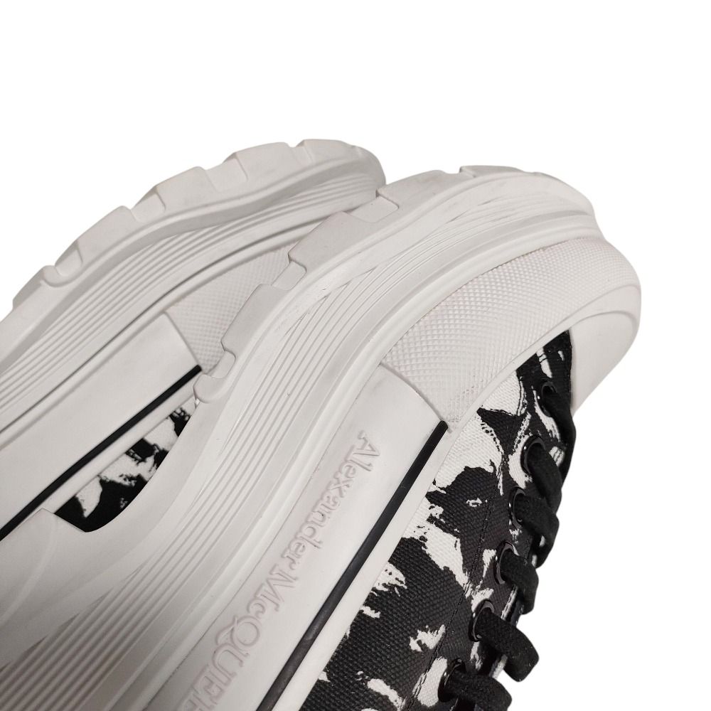 新品同様 Alexander McQueen アレキサンダーマックイーン グラフィティ