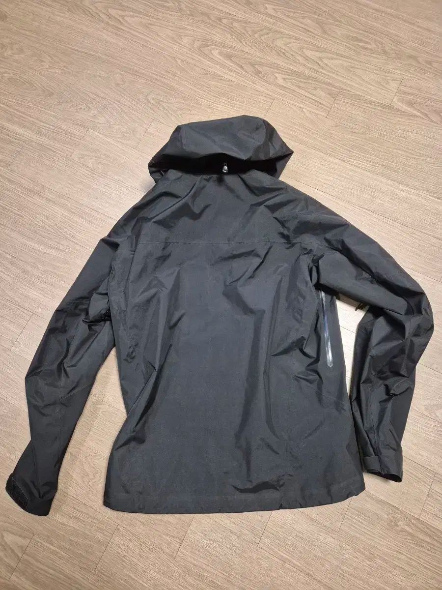 ARC'TERYX(アークテリクス) ベータ ar ブラック M アークテリクス