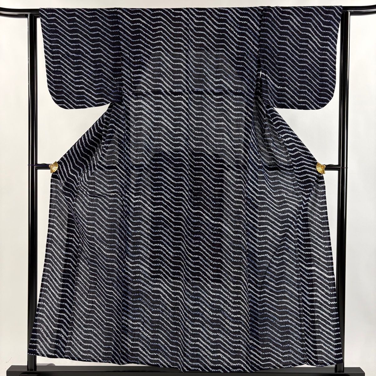 浴衣 身丈156cm 裄丈62cm S 絞り浴衣 幾何学模様 紺色 綿 名品