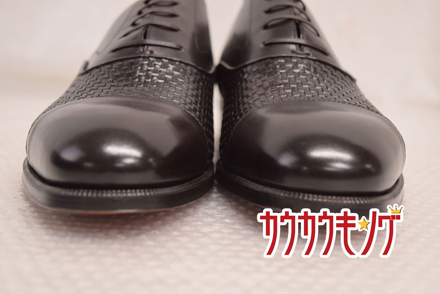 ダークブラウン