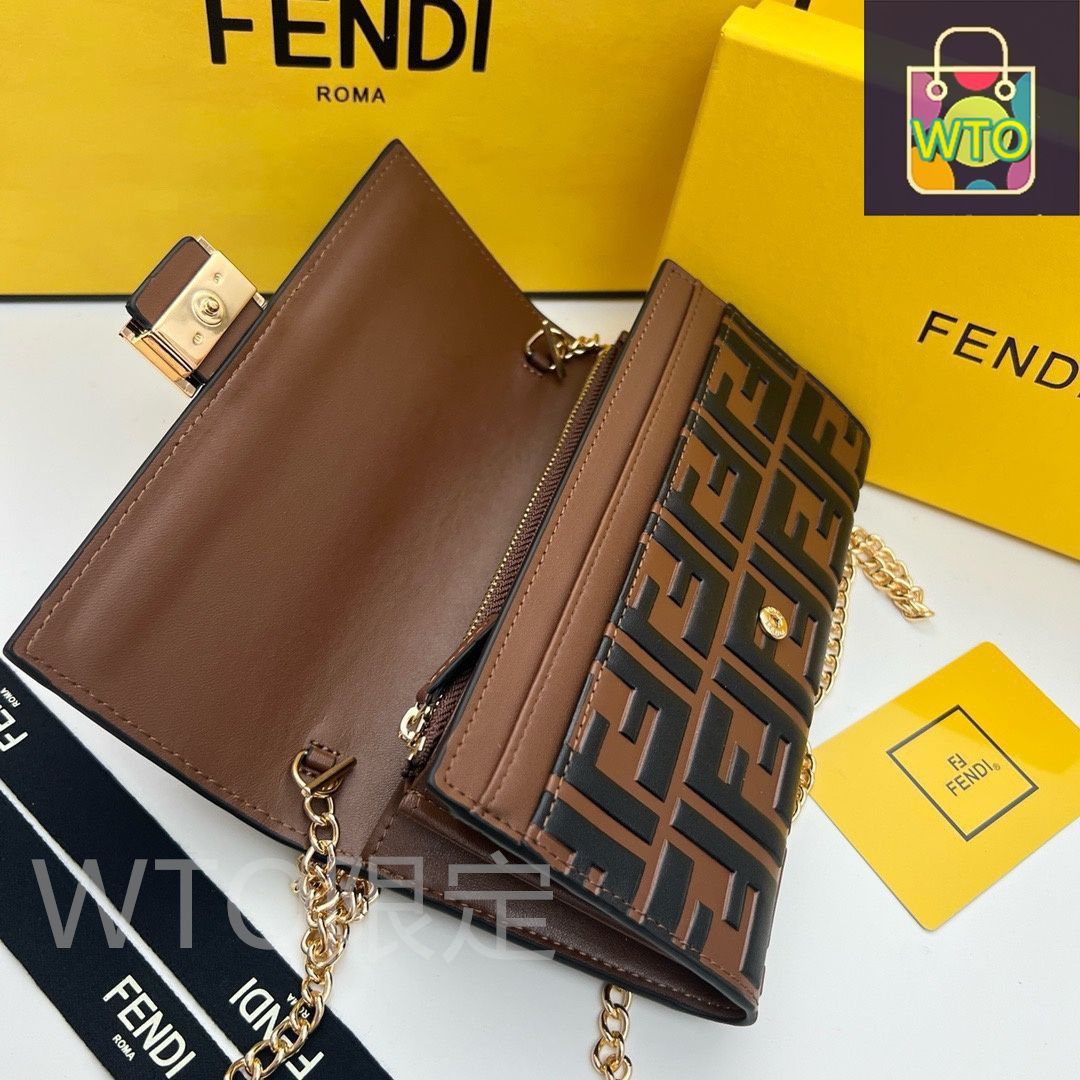 ショルダーバッグ 輸入牛皮使用で仕上がりの精巧さを特徴とする-WTO輸入2