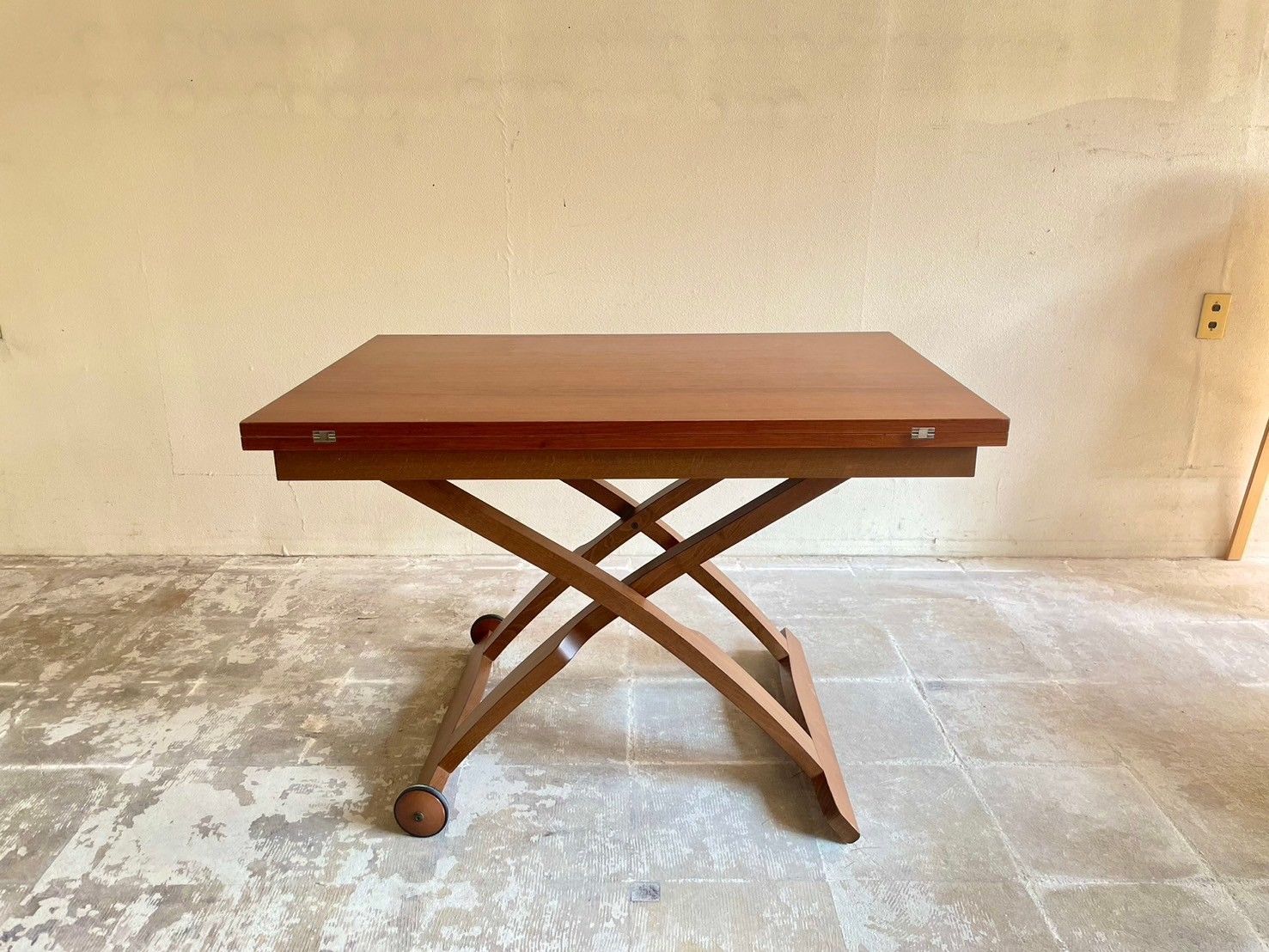 店頭受取】【別途送料で配送可能】カリガリス◇Calligaris◇コヌビア 