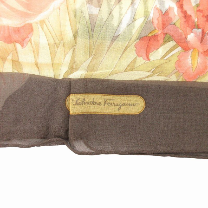 サルヴァトーレフェラガモ Salvatore Ferragamo 美品 フラワー