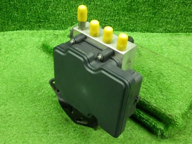 ABSアクチュエーター 89540-B2E90