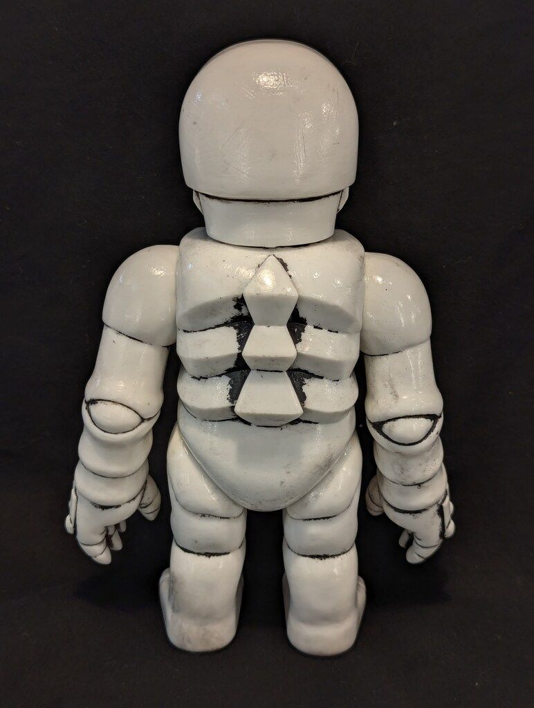 REALHEAD ドクロマニヨン (白成型/黒塗装/額ゴールド) ソフビ リアル