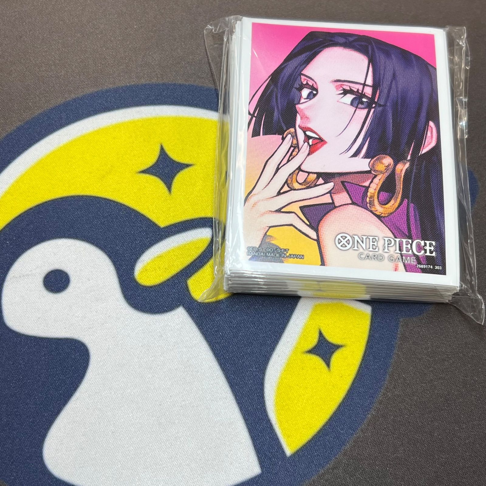 ワンピース リミテッドカードスリーブ ボア・ハンコック 未開封　4セット 未開封】ワンピースカードリミテッドカードスリーブ ボア