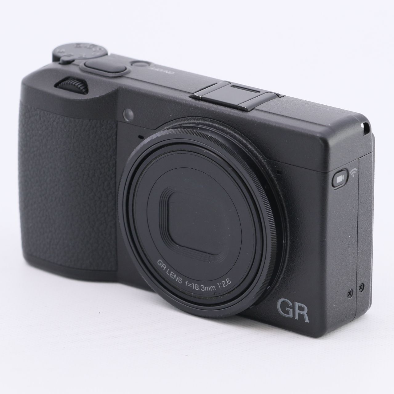 RICOH GR III GR3 APS-Cサイズ大型CMOSセンサー搭載 - メルカリ