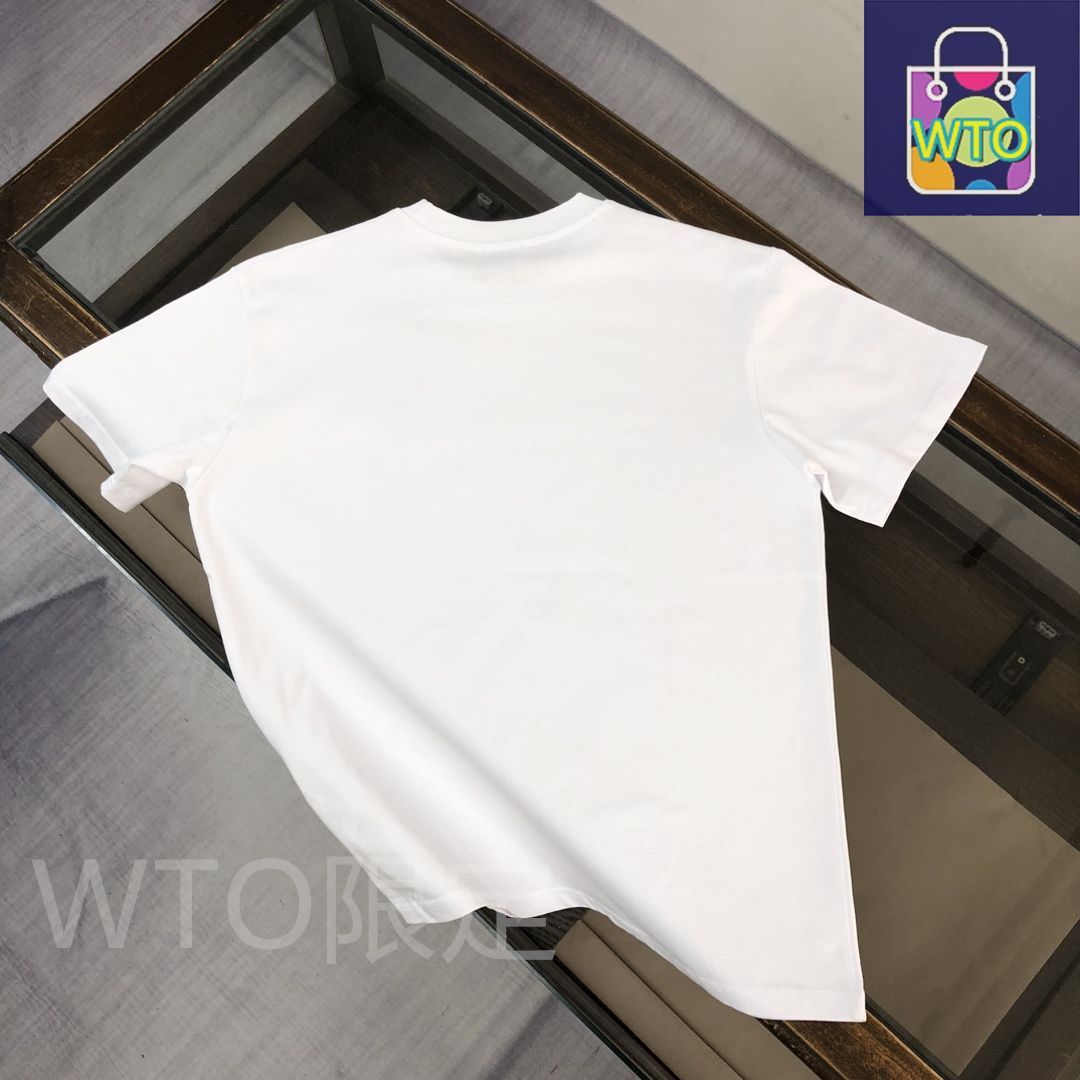 ★Burberry★ チェーンプリント Tシャツ 関税送料込* 本日限定特価】Burberry 春夏 小熊プリントTシャツ [本日特価