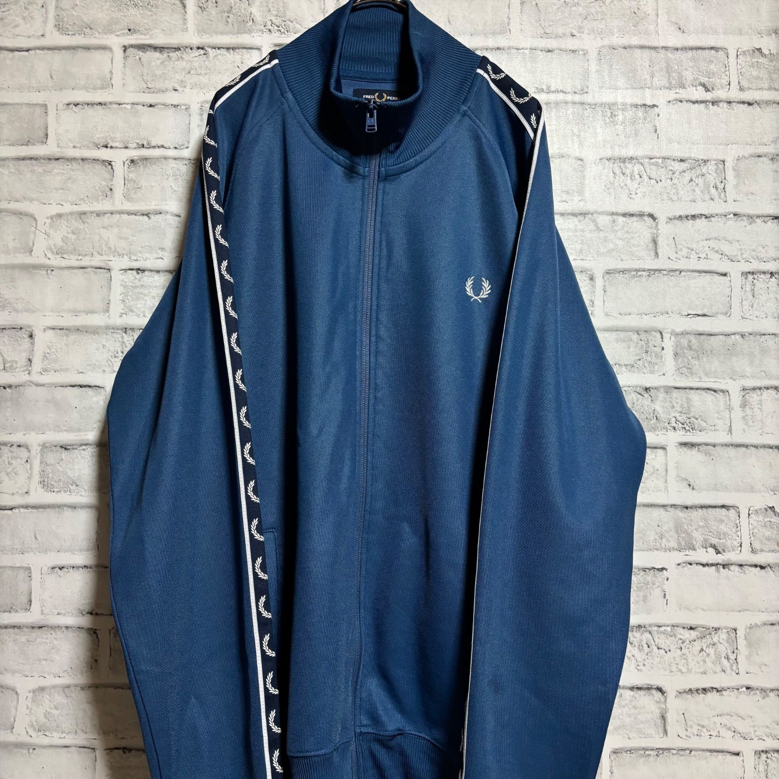 美品XL⭐️Fred Perry トラックジャケット 刺繍テープ月桂樹