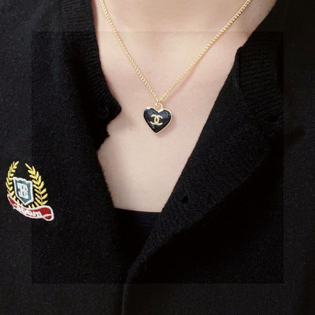 CHANEL シャネル ネックレス ハートロケット レザー/GP ブラック