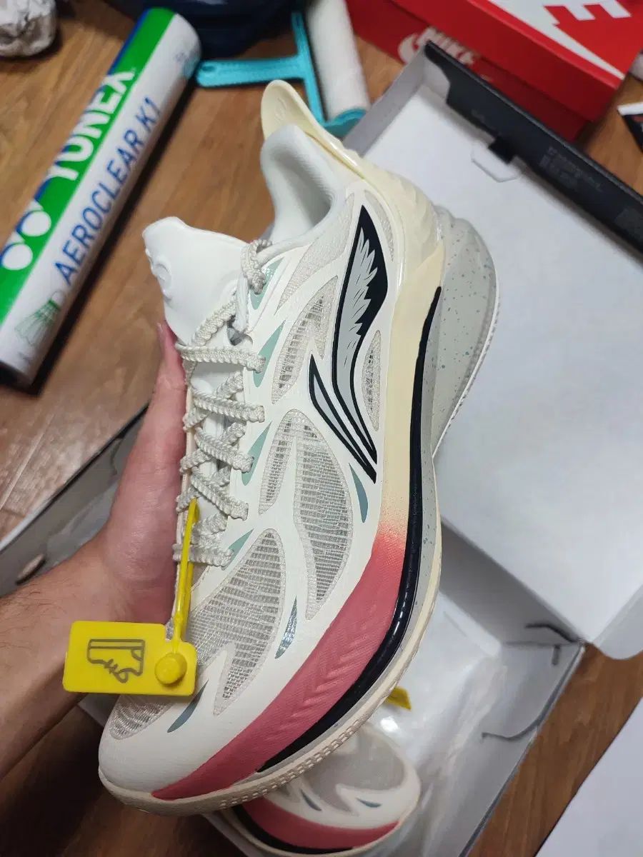 【雷市場（ポンジャン）商品韓国直送】 LI-NING(リーニン) バスケットシューズ ソニック 12 ペリカン ベージュ