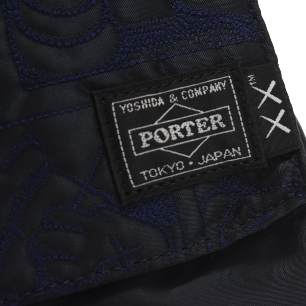 PORTER (ポーター) ×KAWS カウズ MINI HELMETBAG ミニヘルメットバッグ ネイビー 381-17964 - メルカリ