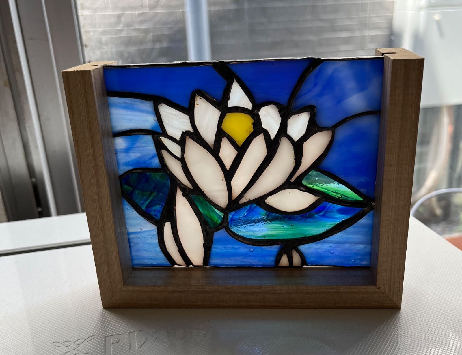 グラスアート 蓮 ステンドグラス 睡蓮 蓮の花のステンドグラス 作家 