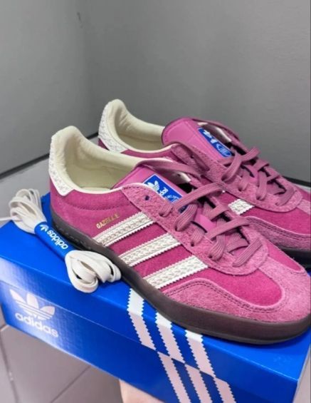 値下げします 新品 Adidas Gazelle Indoor トレーナー スポーツシューズ ピンク・クラウド・ホワイト iF1809