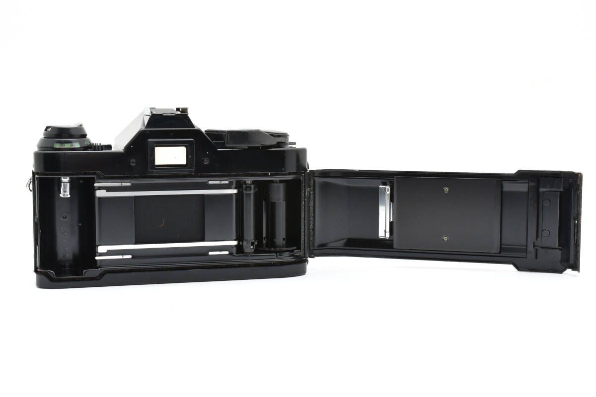 【完動品 極美品】CANON AE-1 PROGRAM FD 50mm F2 キヤノン フィルムカメラ カメラ 中古 canon ae-1 PROGRAM 単