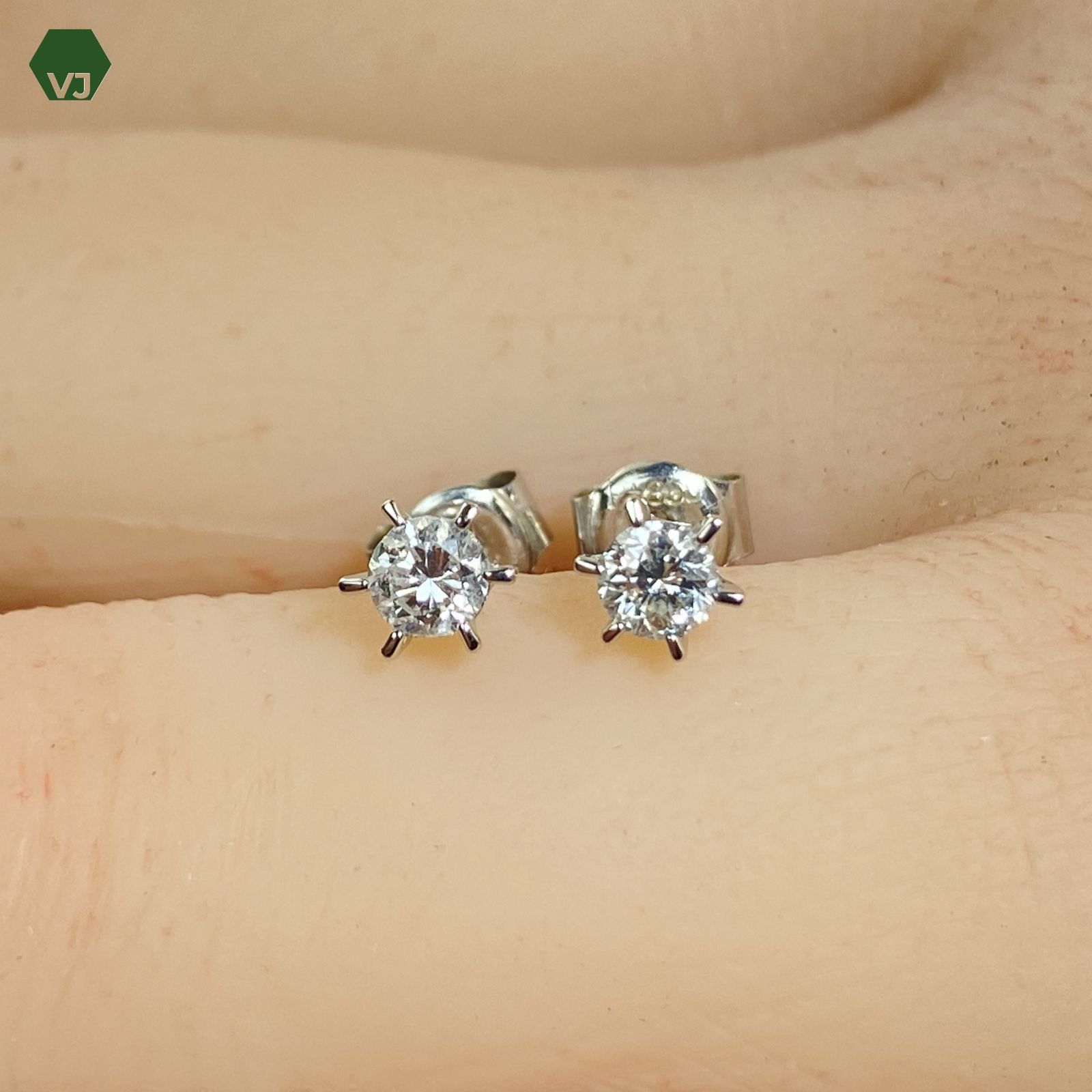 29-07】一粒ダイヤモンド ピアス D0.24ct 【中古】【PT900/PT850】☆By 