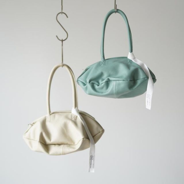 ANVOCOEUR アンヴォクール Pragment sky with almanac 空と月の暦 sand mint バッグ ボストンバック 鞄 お洒落 シンプル 牛革