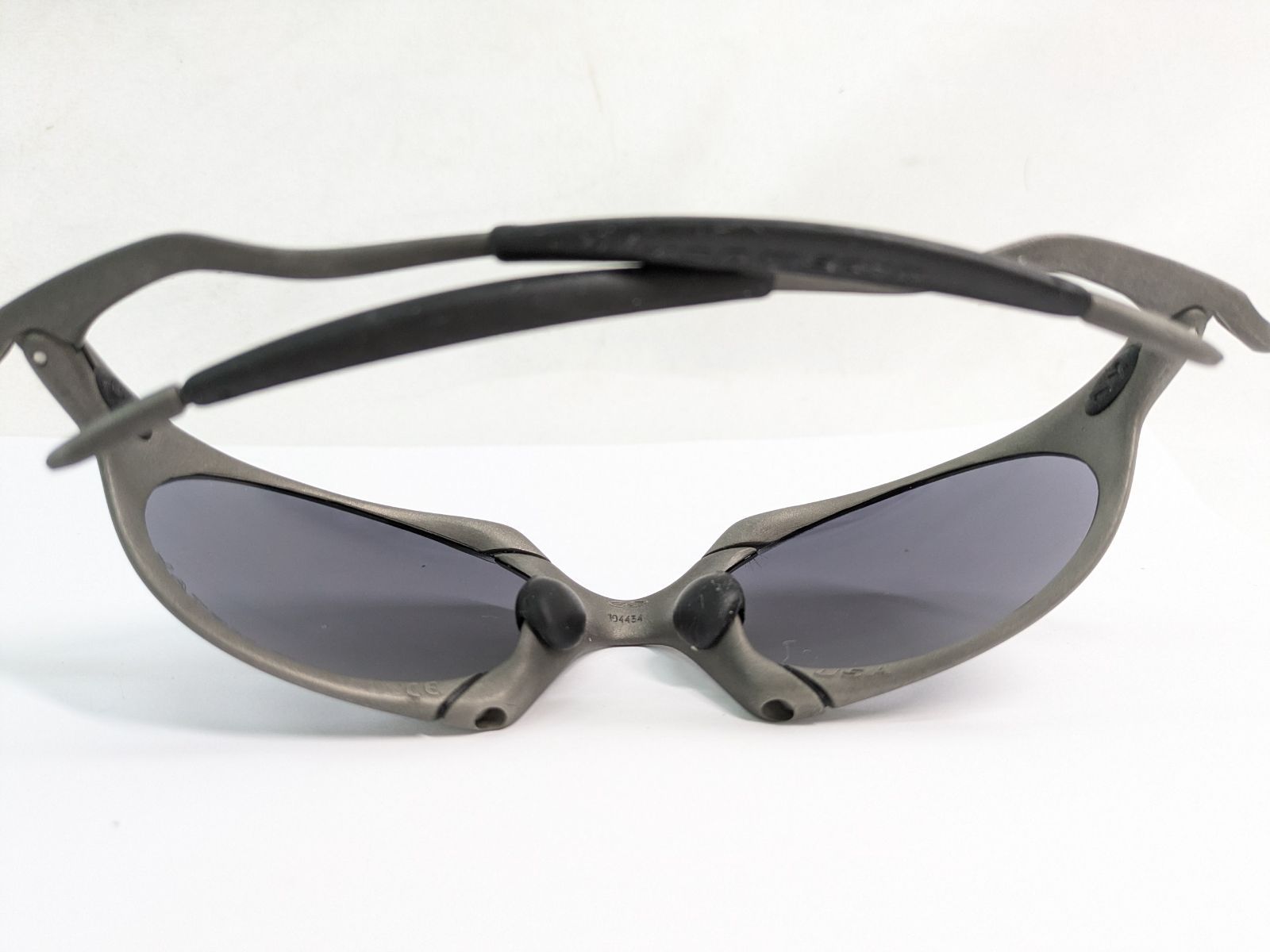 OAKLY オークリー ロメオ X-L サングラス OAKLEY 新品同様 オークリー ロメオ ROMEO X-METAL メタル
