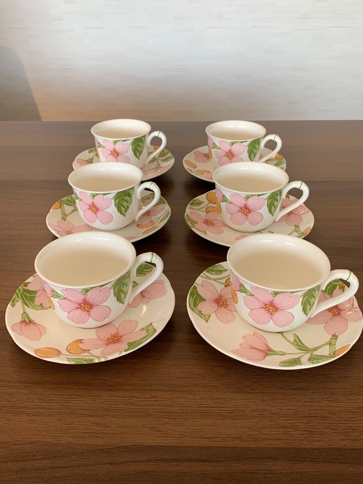 一点物現代アート】月の裏側でダンスするうさぎの絵【F8号】 一点物