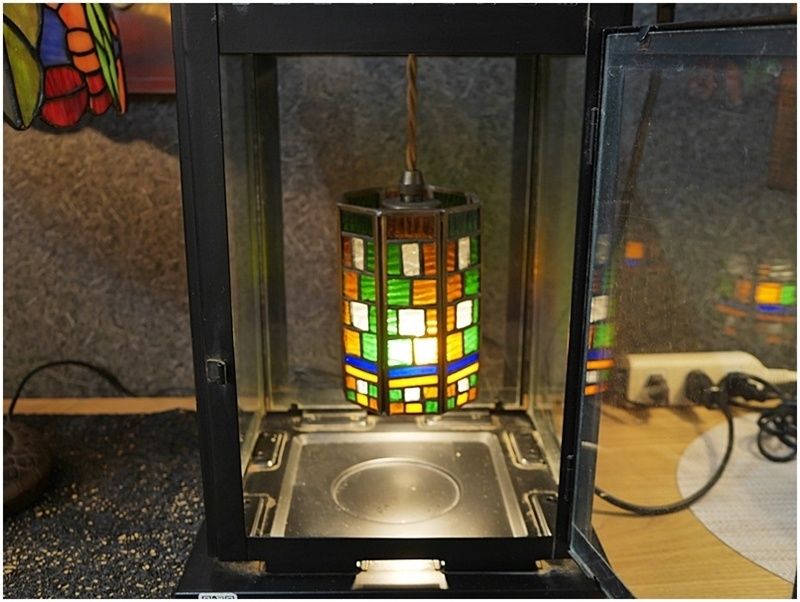 ランタン風 ステンドグラス吊下げ照明 高さ47cm 卓上 テーブルライト スタンドライト アイアン 間接照明 ライト レトロ オシャレ YY0715-2