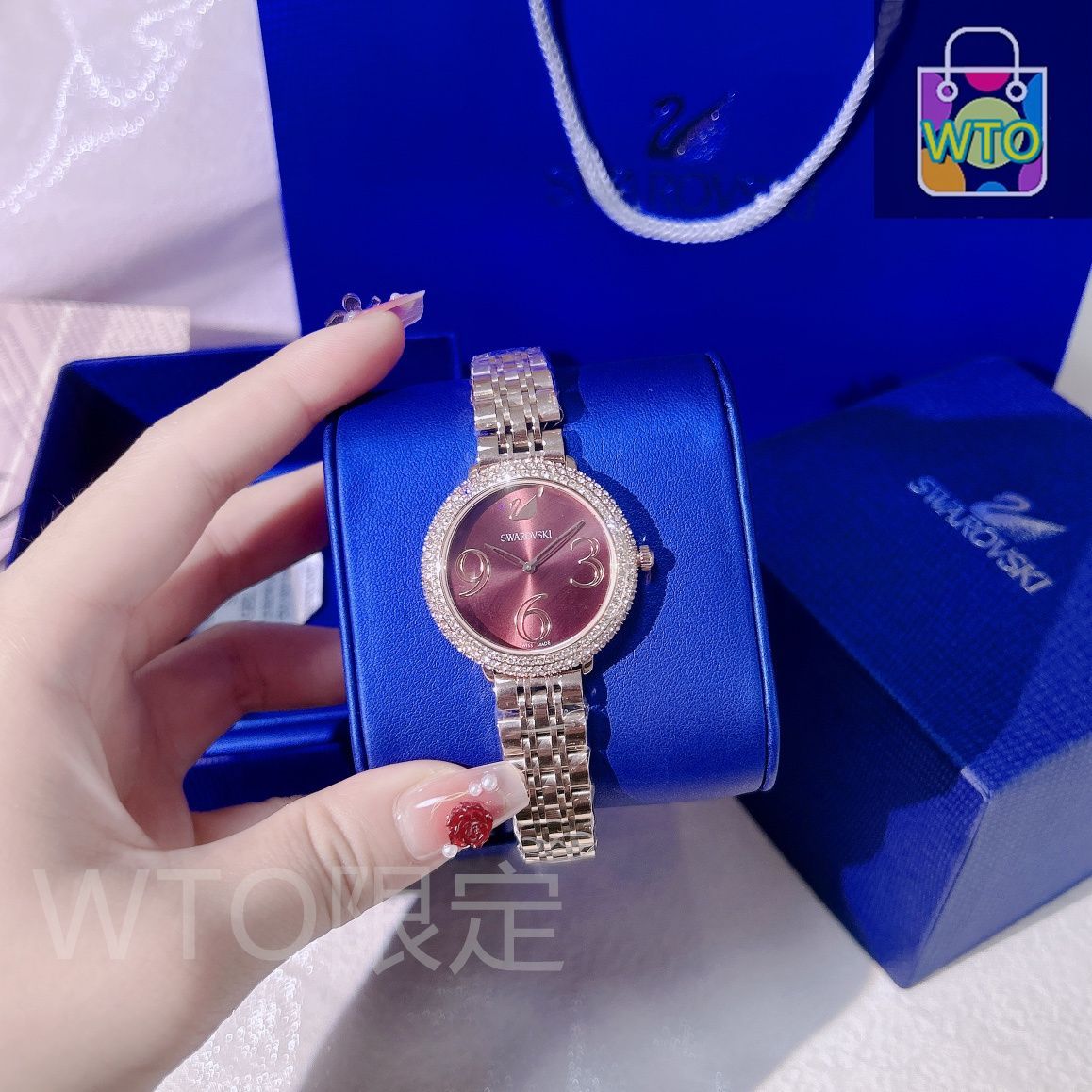 今日特価】SWAROVSKI スワロフスキー 時計 シンプルで目立つ