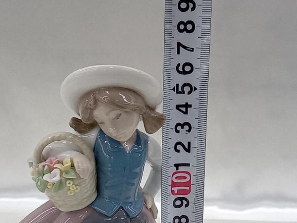 LLADRO】 フィギュリン 置物 甘い花の香りリヤドロ 置き物