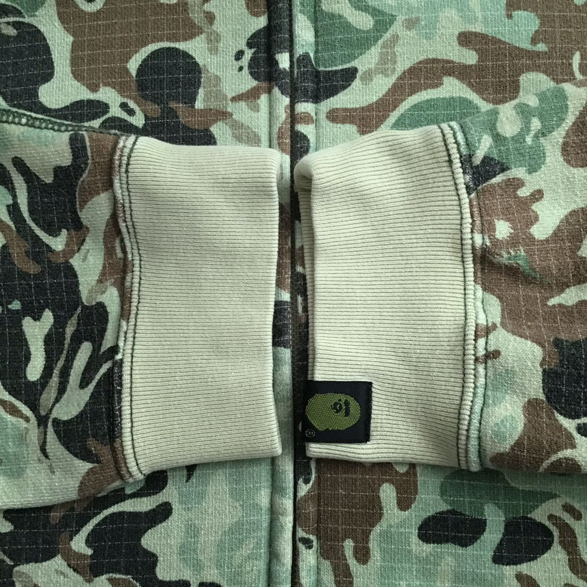 ベイシングエイプ　カモフラ　フルジップパーカー 楽天市場】A BATHING APE ア ベイシング エイプ パーカー サイズ
