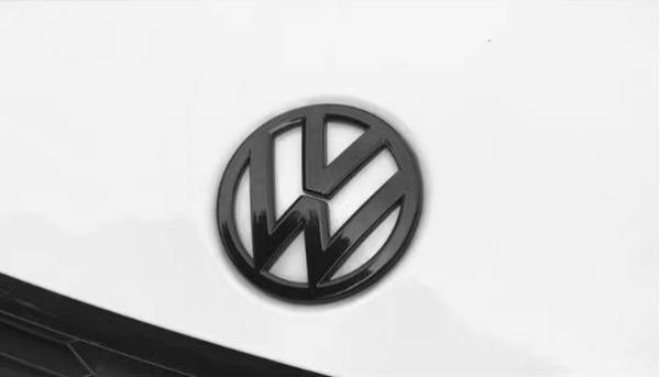 VW シロッコ　フロント、リア エンブレムセット