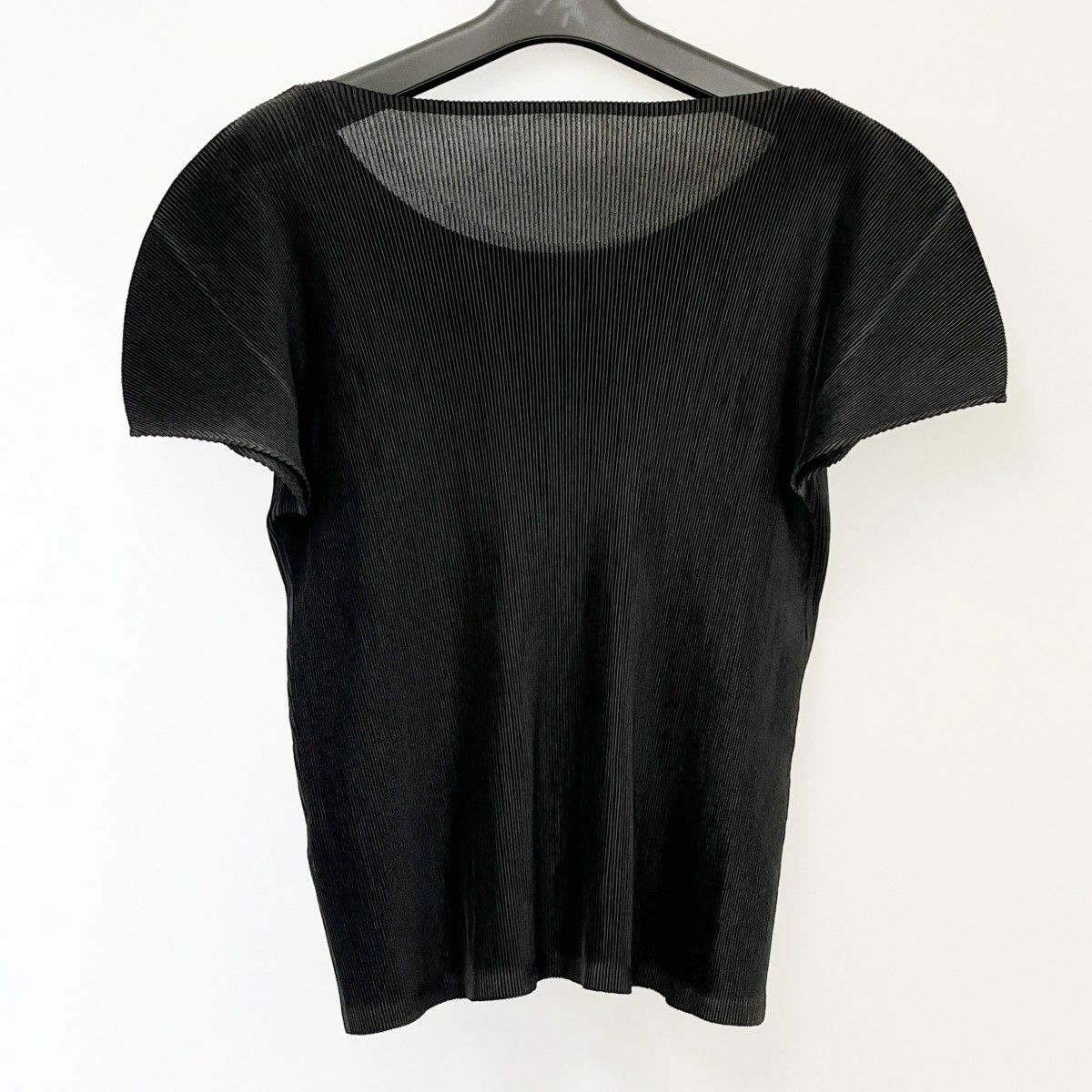 イッセイミヤケ 黒系カットソー サイズ3 ◇◇ISSEY MIYAKE イッセイミヤケ カットソー プリーツプリーズ