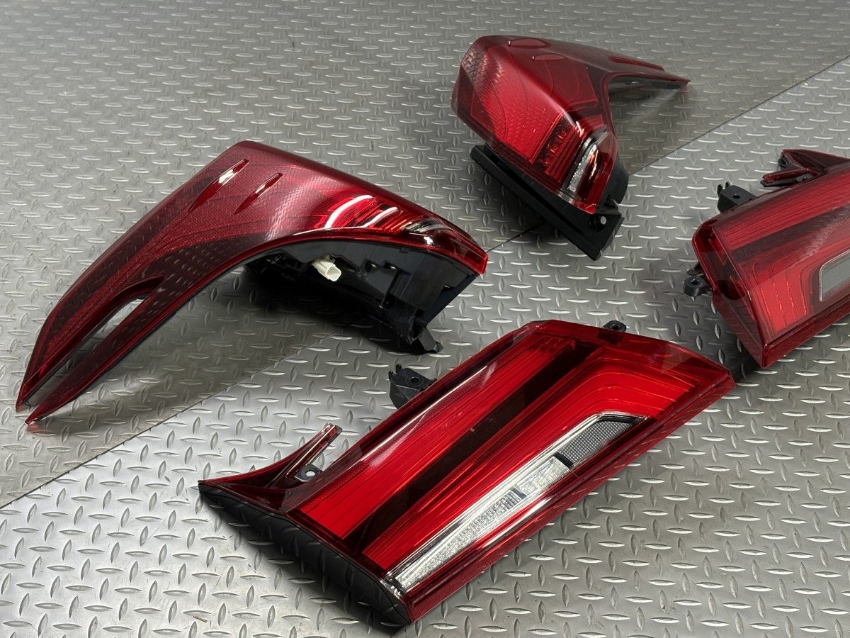 シーケンシャル 30系 アルファード 後期 純正 テールランプ セット 品番KOITO 58-76 58-81 打刻8 25070103