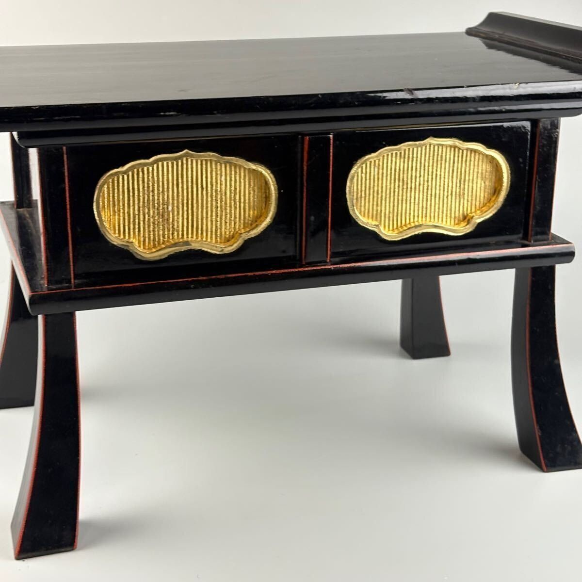 仏教美術 木製 経机 経卓 寺院 仏具 仏壇 前机 前卓 漆塗 金具打 仏教 金彩 伝統工芸