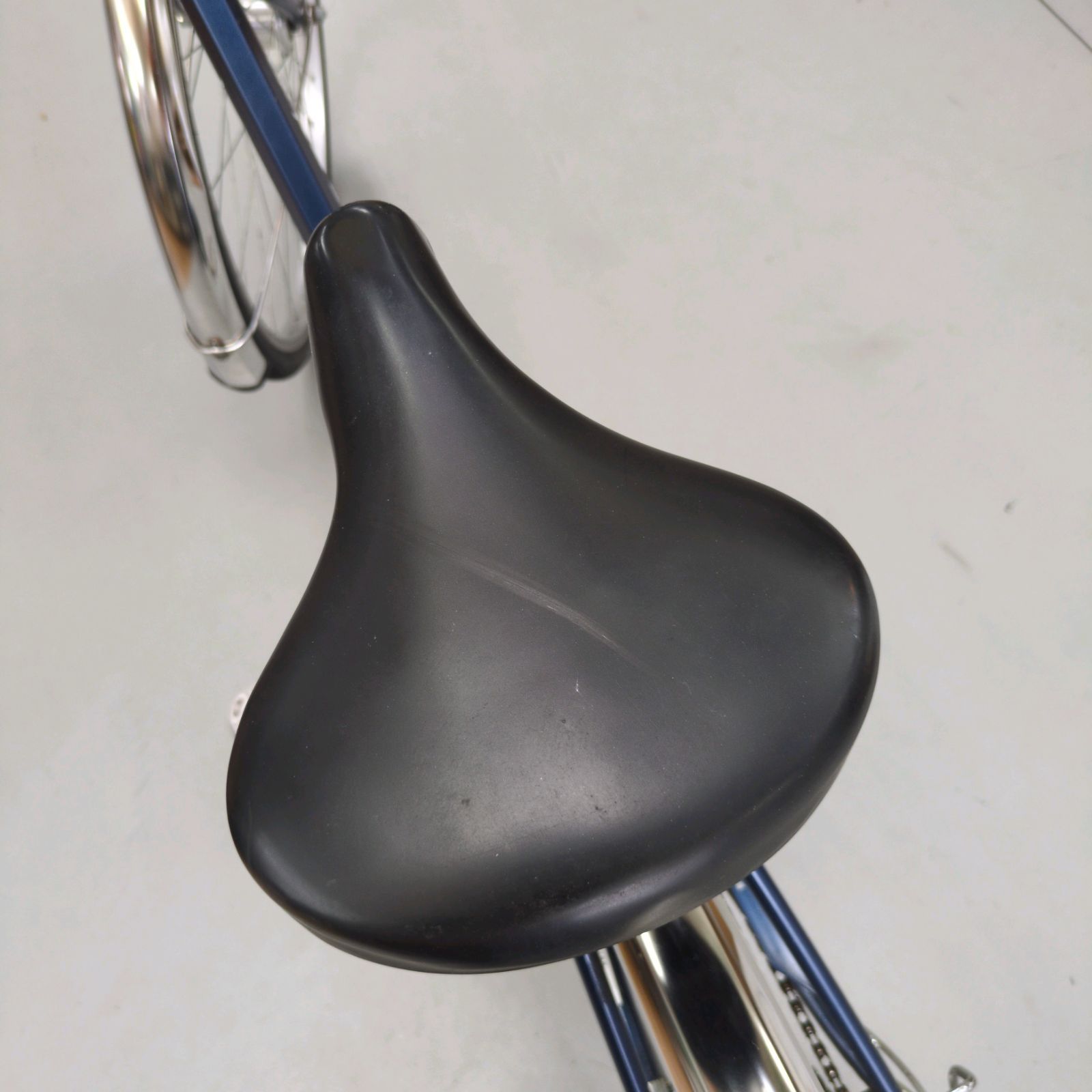 J021 ☆多少のキズ使用感☆軽快自転車☆Fresh Town☆6段☆LEDオート