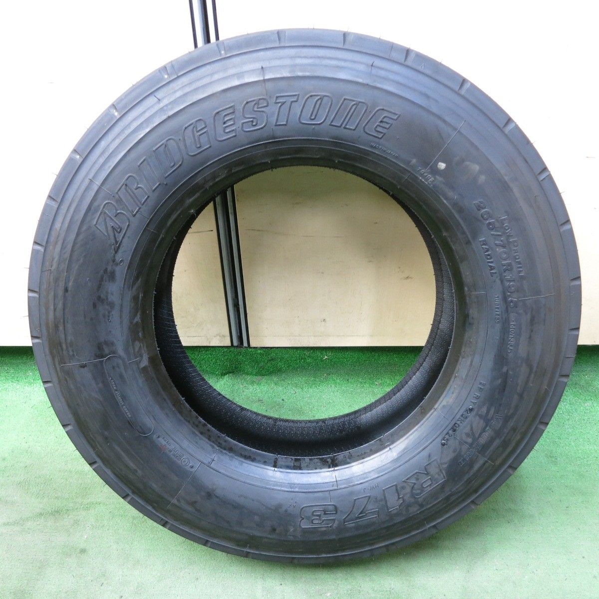 新車外し 25年 1本 トラック タイヤ 265|70R19.5 140|138J ブリヂストン R173 19.5インチ 5100705ナノタ