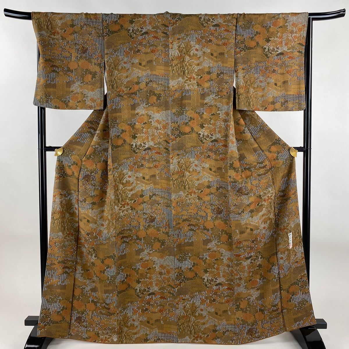 小紋 身丈165.5cm 裄丈67.5cm L 袷 落款 建物 松竹梅 山吹茶色 正絹 秀品