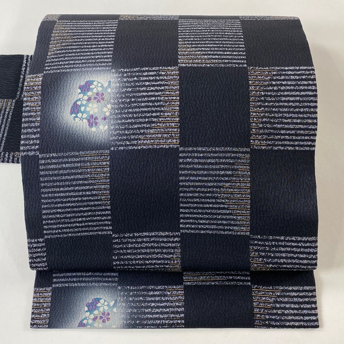 名古屋帯 秀品 変わり市松 桜 金彩 墨色 正絹