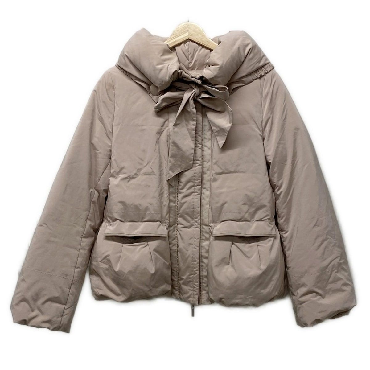 TO BE CHIC トゥービーシック ジャケット ベージュ 新品 TO BE CHIC(トゥービーシック) ダウンジャケット サイズ44 L