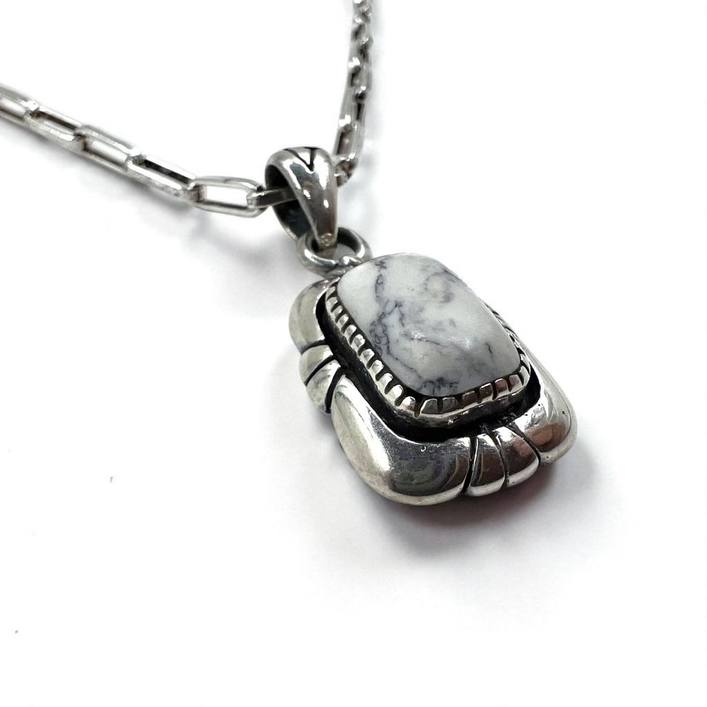 ビンテージ インディアンジュエリー silver シルバー ターコイズ 約37g Vintage White Turquoise Pendant Necklace インディアン