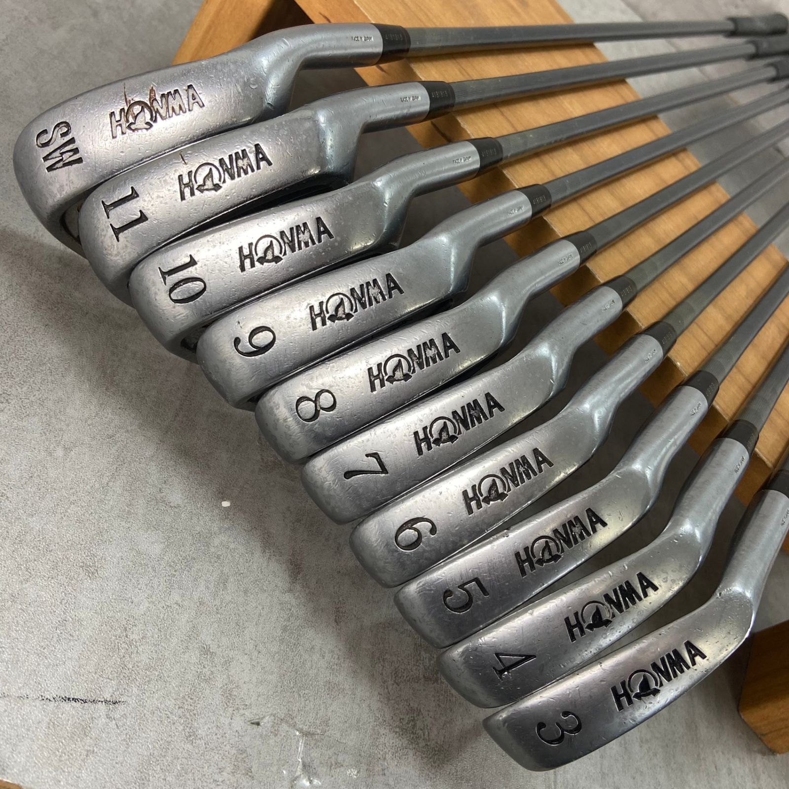 ずっと気になってた HONMA ホンマ メンズゴルフアイアン10本セット 金七宝 LB708 クラブ